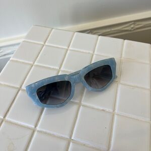 Dezi On Read sunglasses